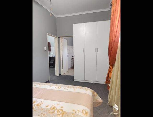1 BEDROOM FLAT TO LET IN VAALPARK